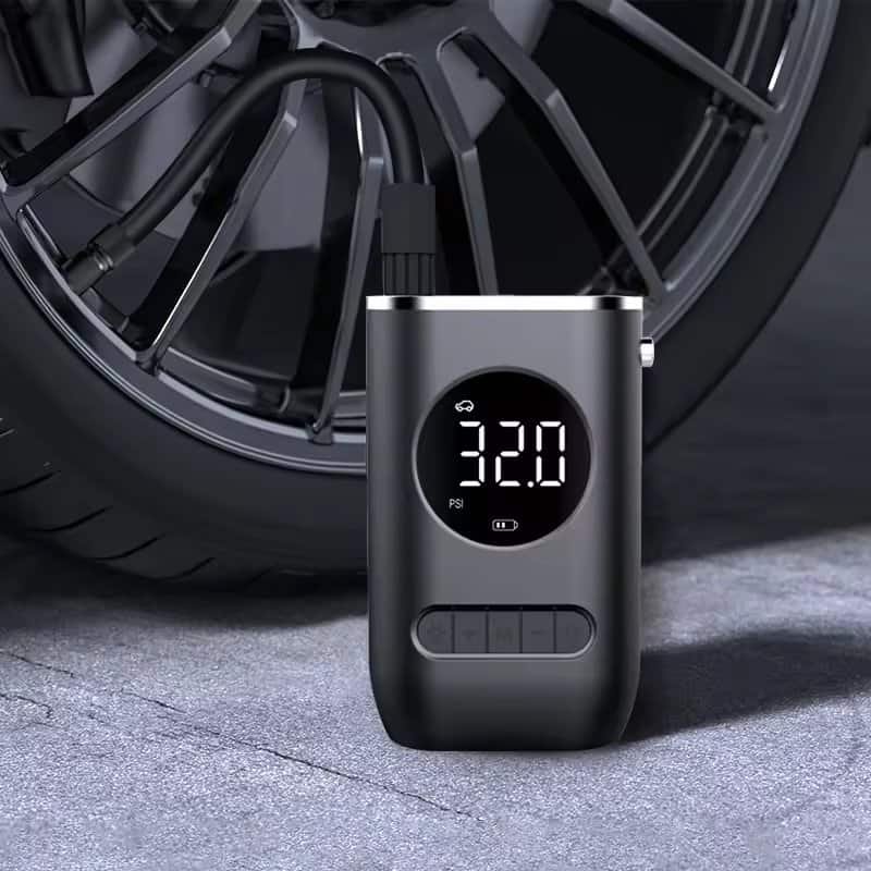 car air pump czk-3668 inflates a car tire