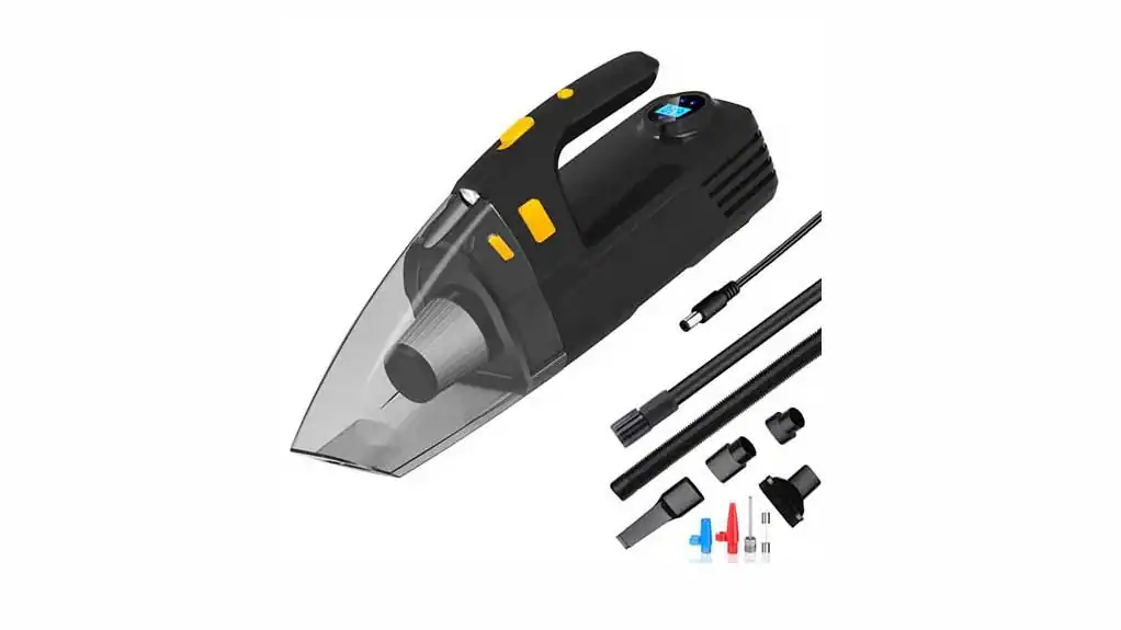 흰색 바탕에 투명한 노즐과 어태치먼트, 전원 케이블 등 다양한 액세서리가 있는 검은색 휴대용 진공 청소기입니다.